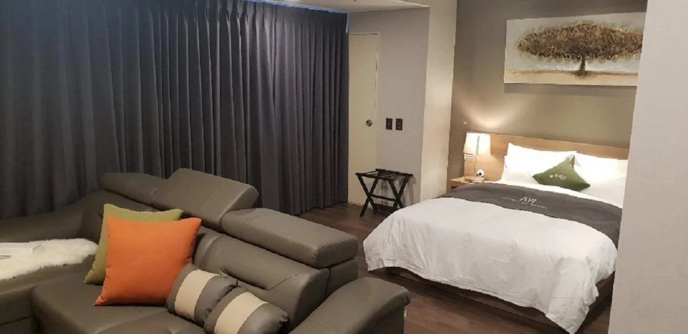 Western Bay Marina Hotel