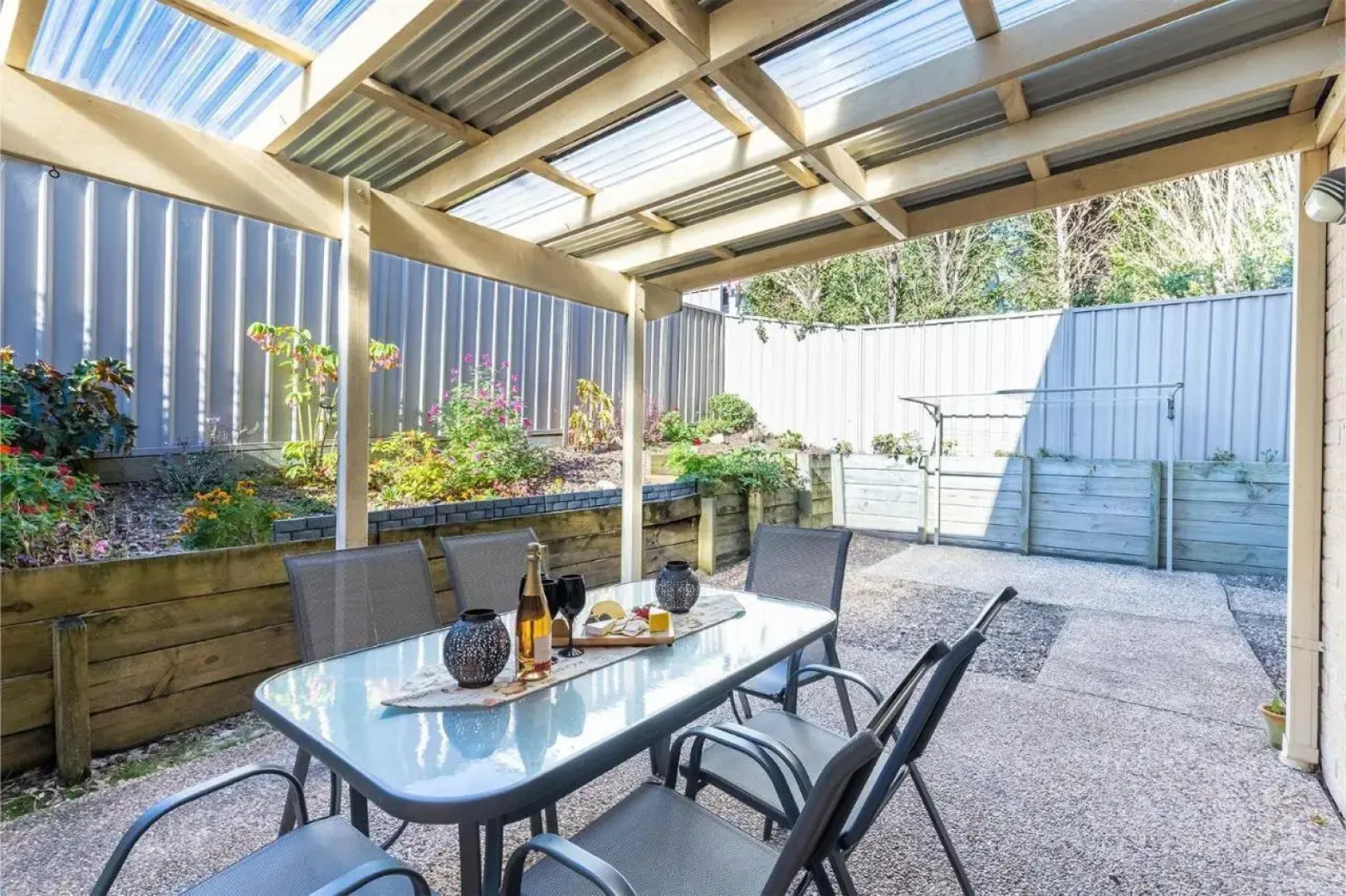 The Seahorse 3a Seahorse Close