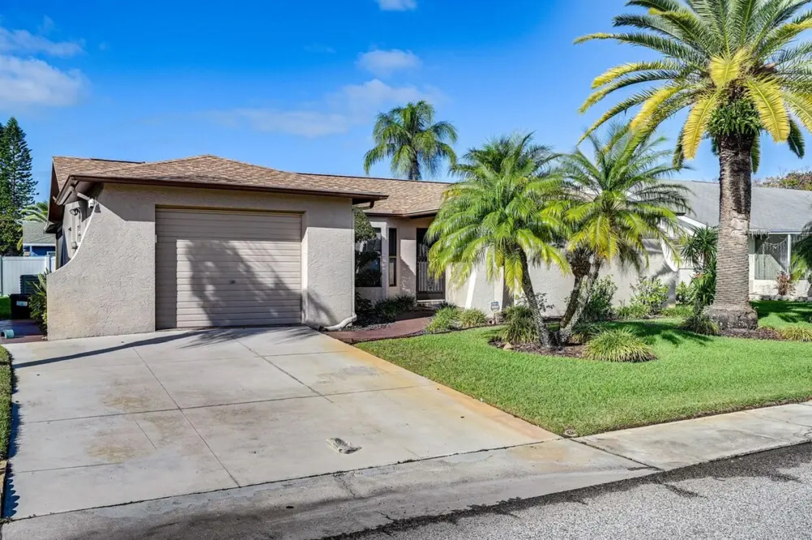 Port Richey Home w/ Pool, Near Beach Park!