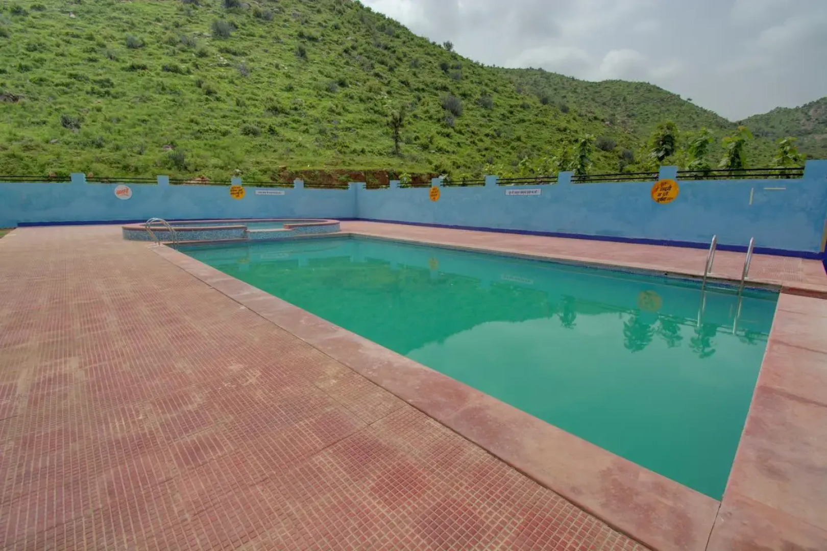 OYO 16709 Green Valley Resort