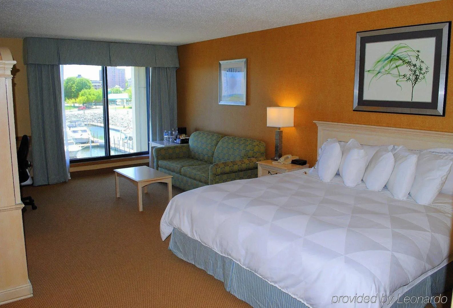 Doubletree by Hilton Hotel Racine Harbourwalk