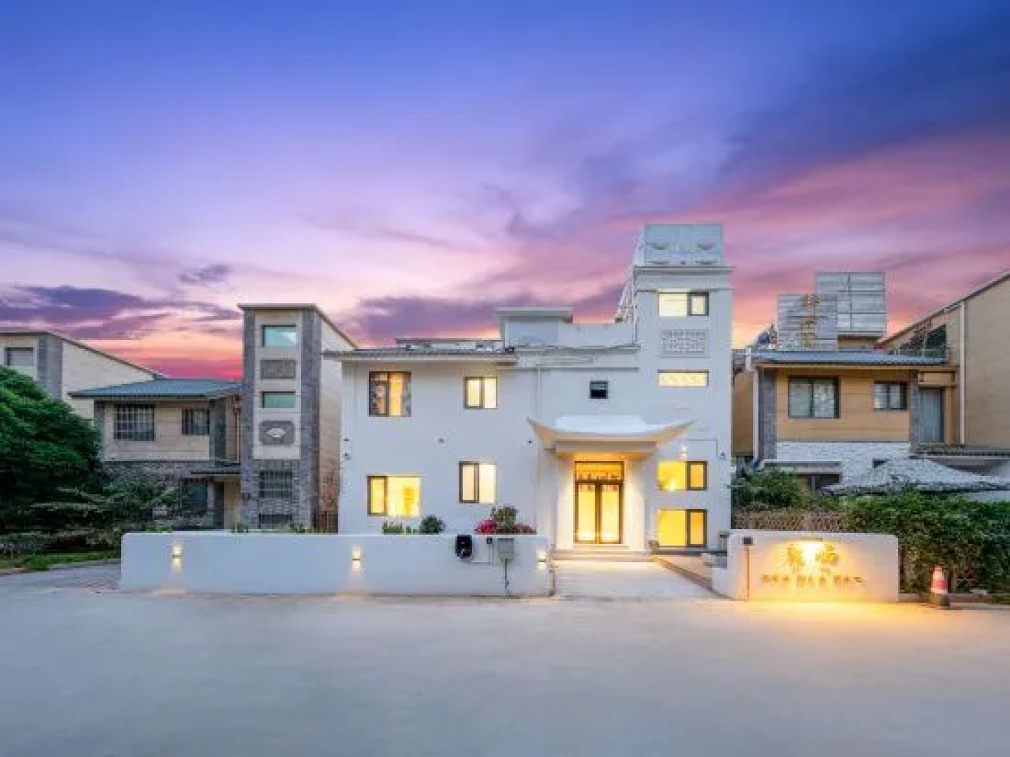 Yunyi Boutique Lake View Inn