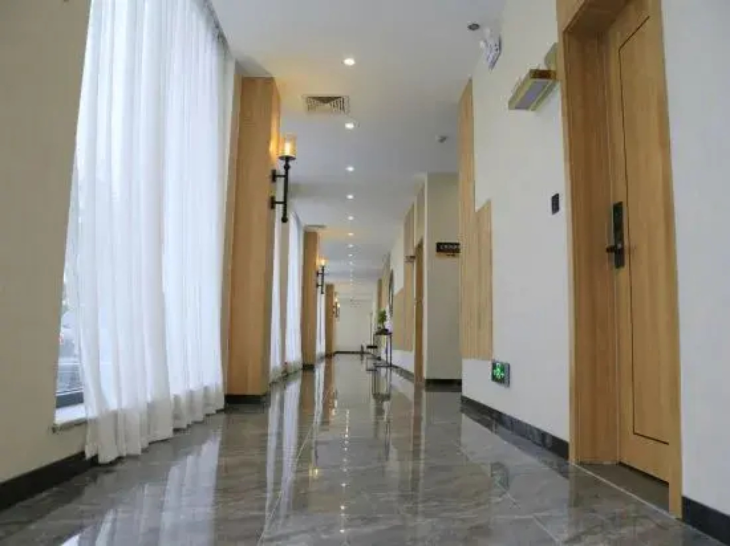 Impression Cloud Gate Hotel