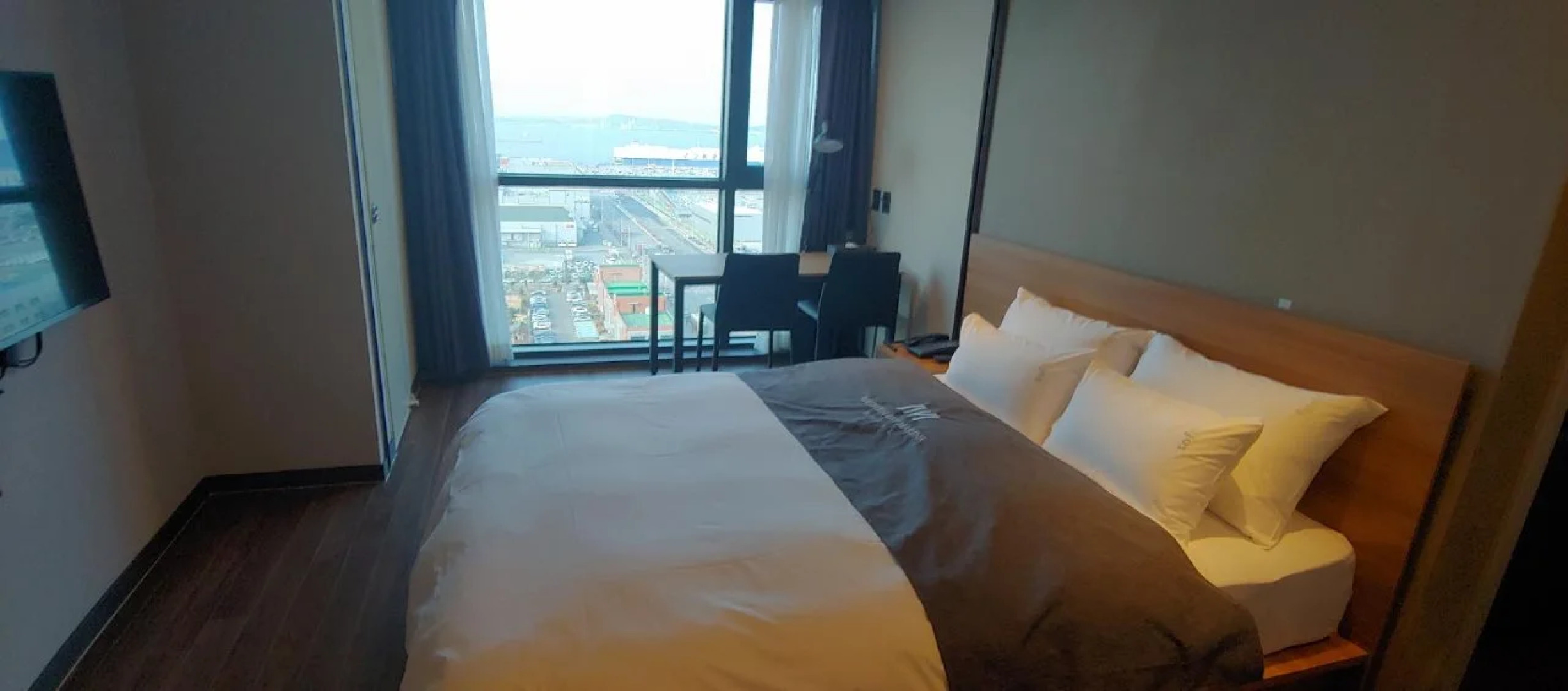 Western Bay Marina Hotel