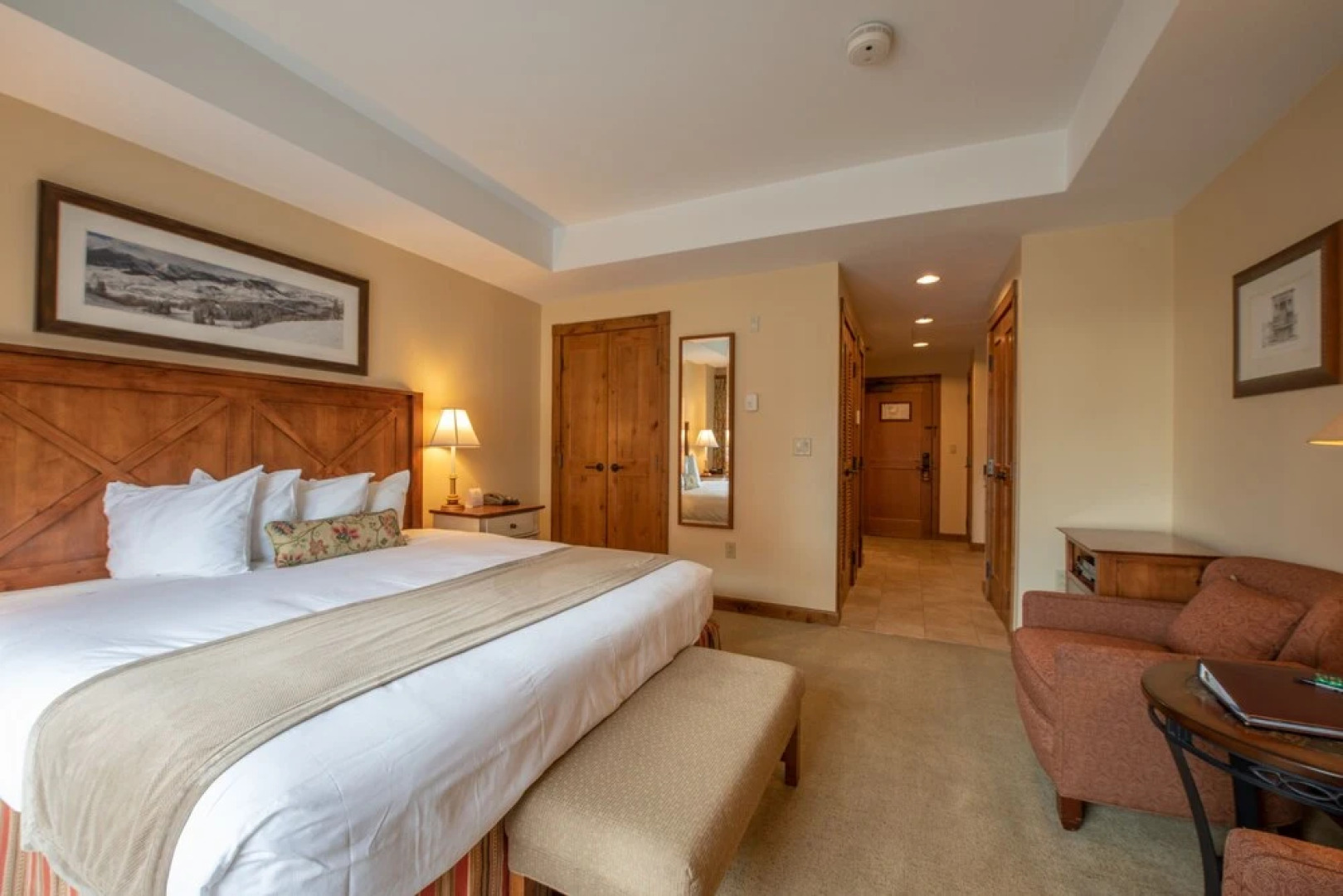 Slopeside Studio Unit With Kitchenette Studio Bedroom Condo - No Cleaning Fee! by RedAwning