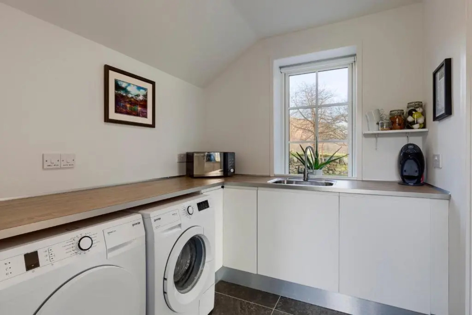 Dalveich Cottage W/hot tub & Stunning Views