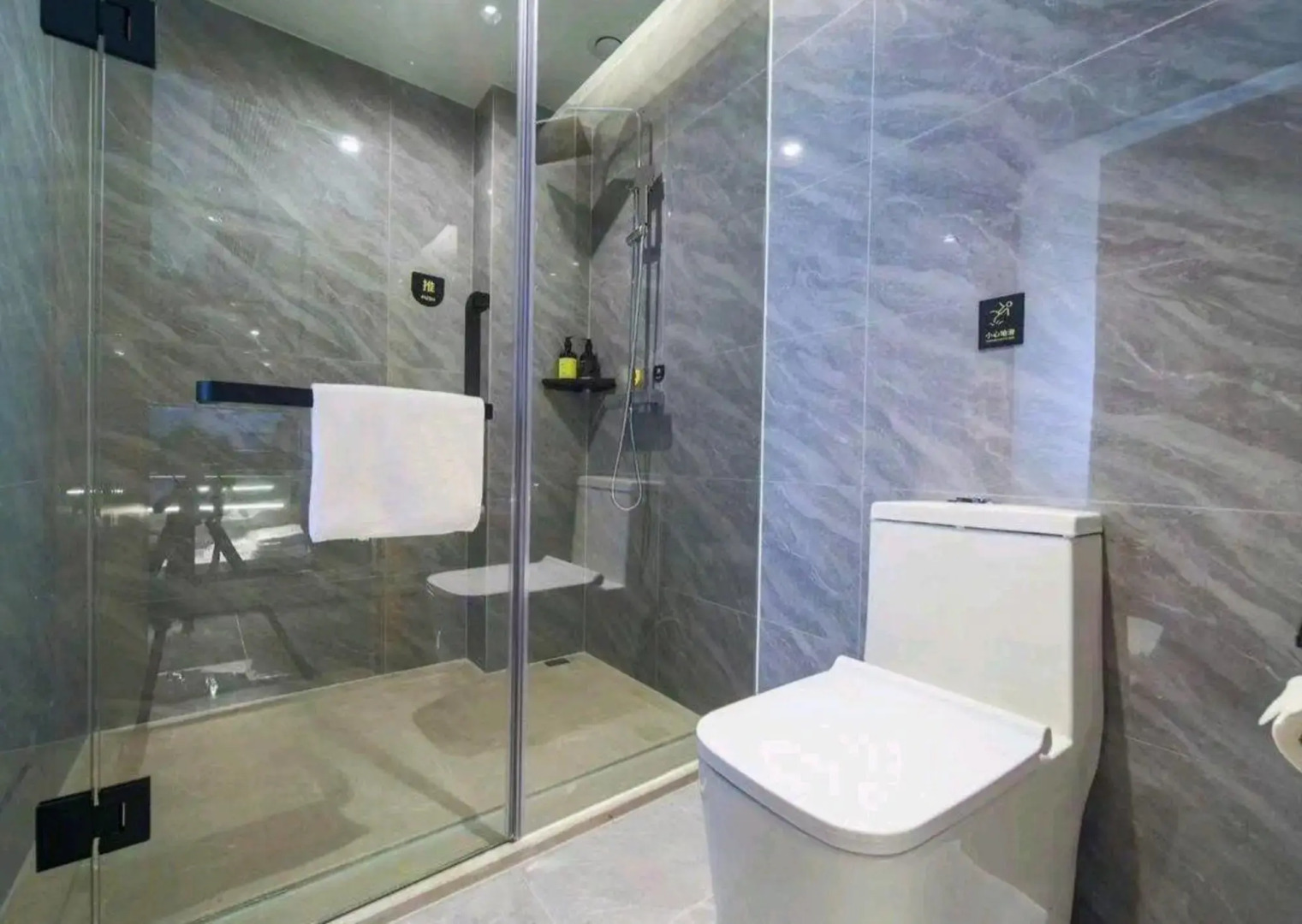 Jinyunge Hotel Pingnan