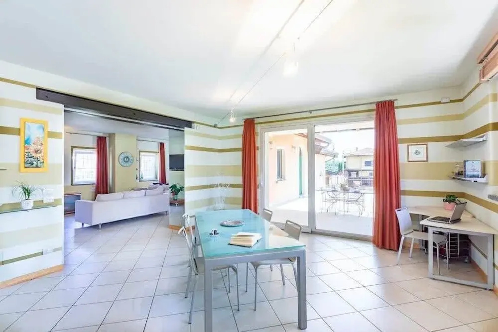 Villa Near Milan With Swimming Pool