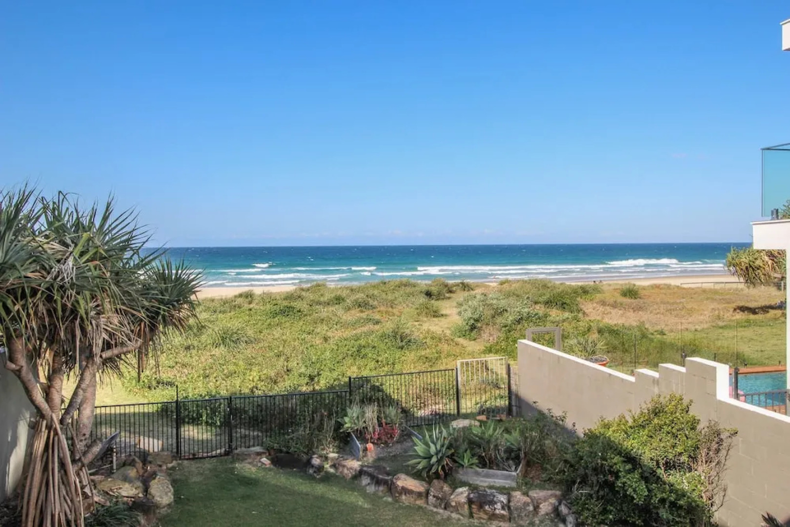 T E Peters Waterfront Holiday Home