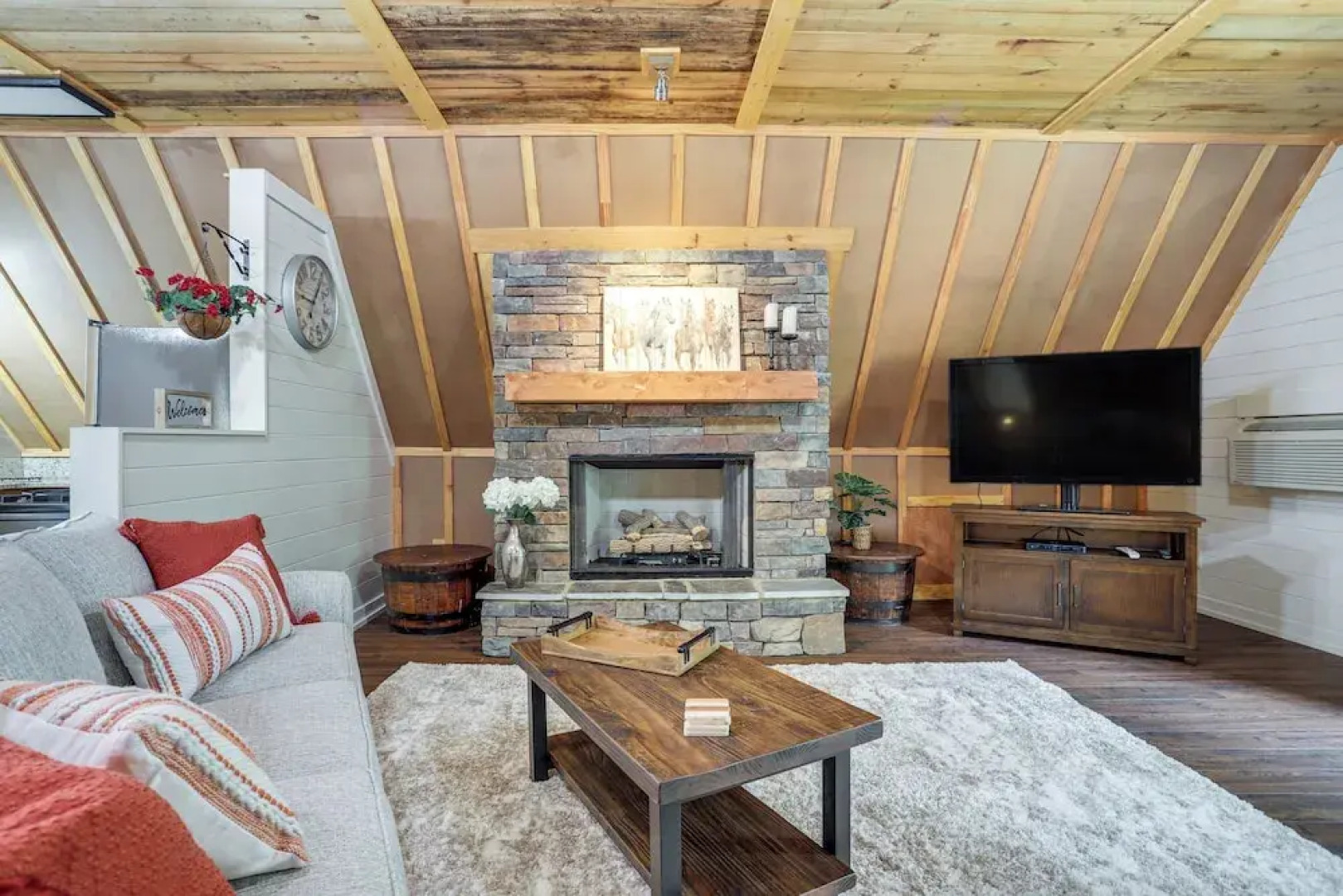 Lake Allatoona Area Studio w/ 2 Decks & Farm Views