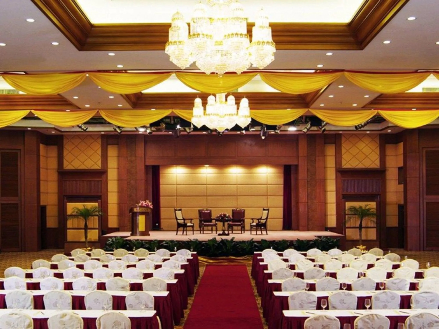 Gladden Hotel Shilong