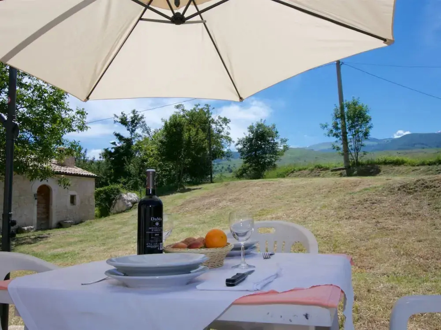 Vintage Cottage in Roccamorice with Garden