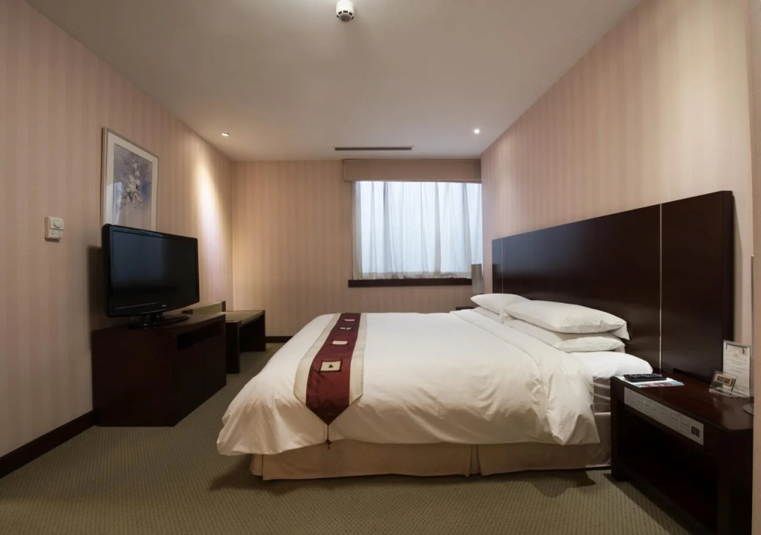 Regal Shanghai East Asia Hotel