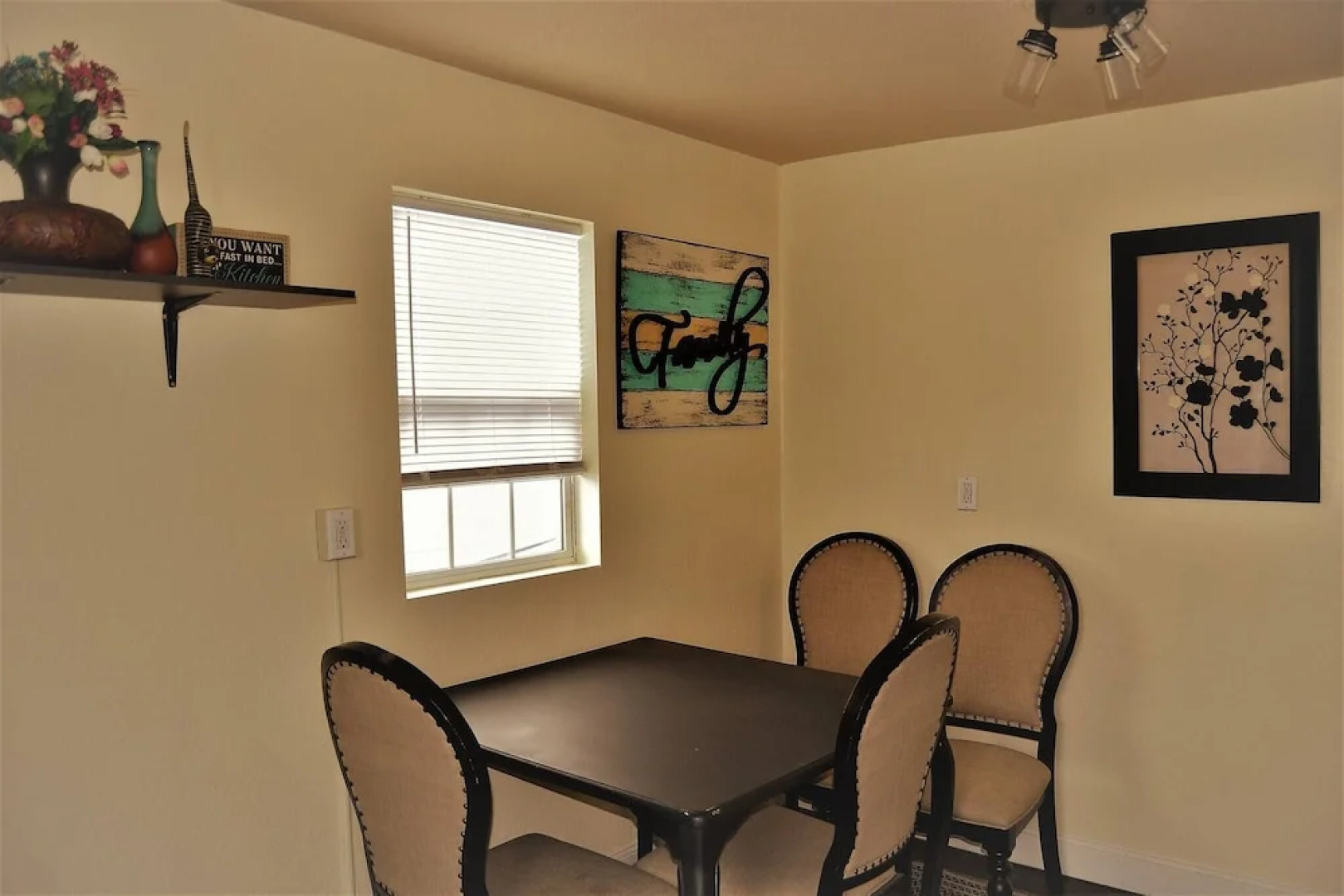 The Gateway - a Beautiful Relaxing Three Bedrooms Apartment