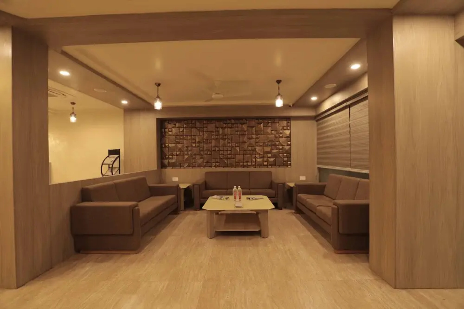 Pride Biznotel Gir Sasan