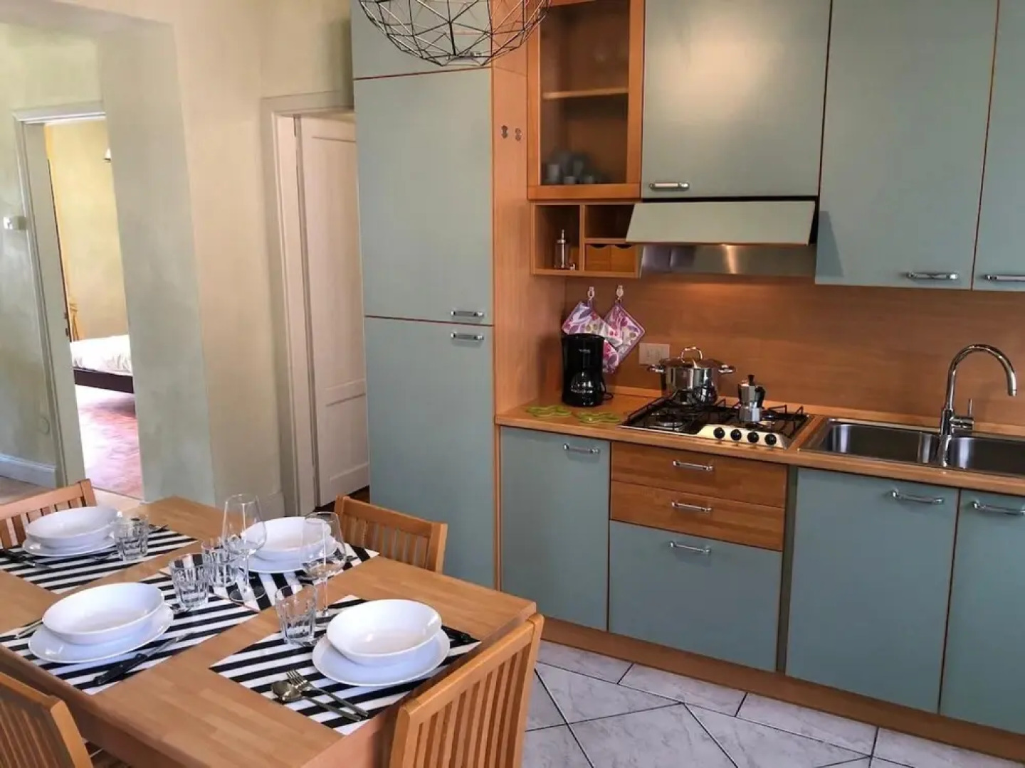 Carola A Tastefully Furnished Apartment Lakefront