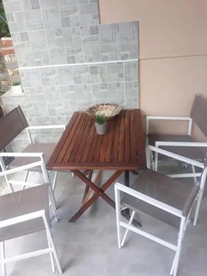 Violetta Studios & Apartments