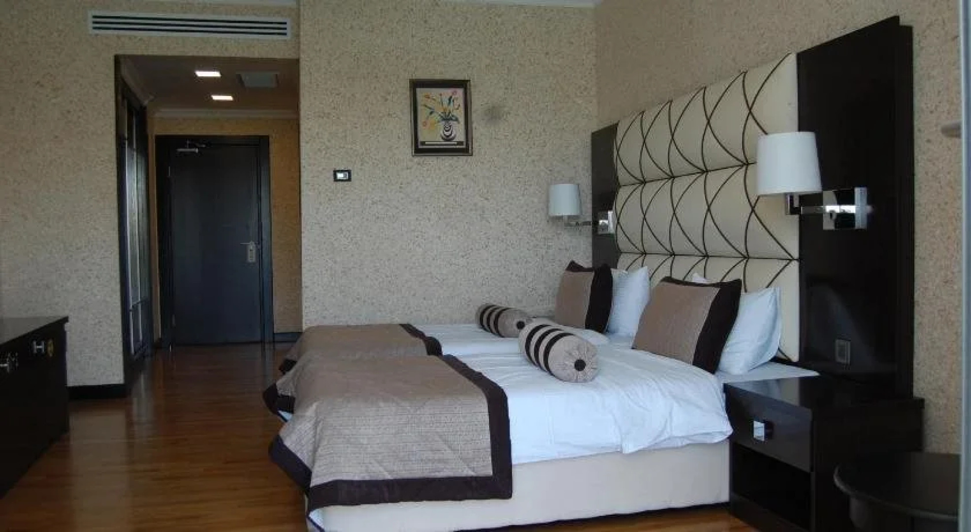 Agsaray Deluxe Hotel