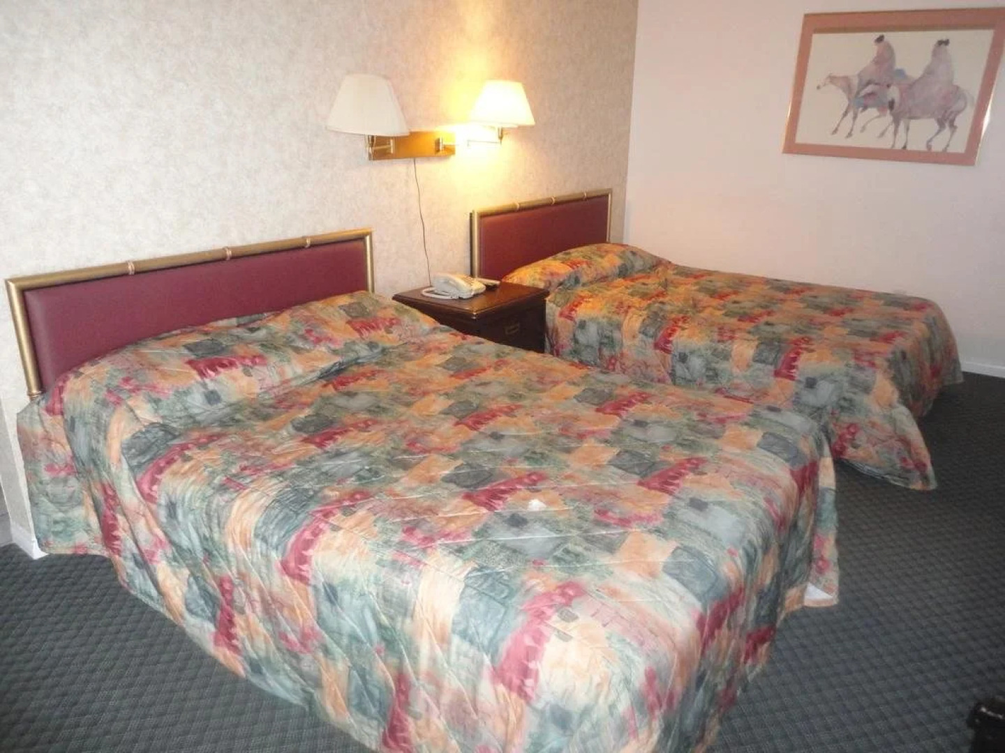 Airport Inn Lakeside