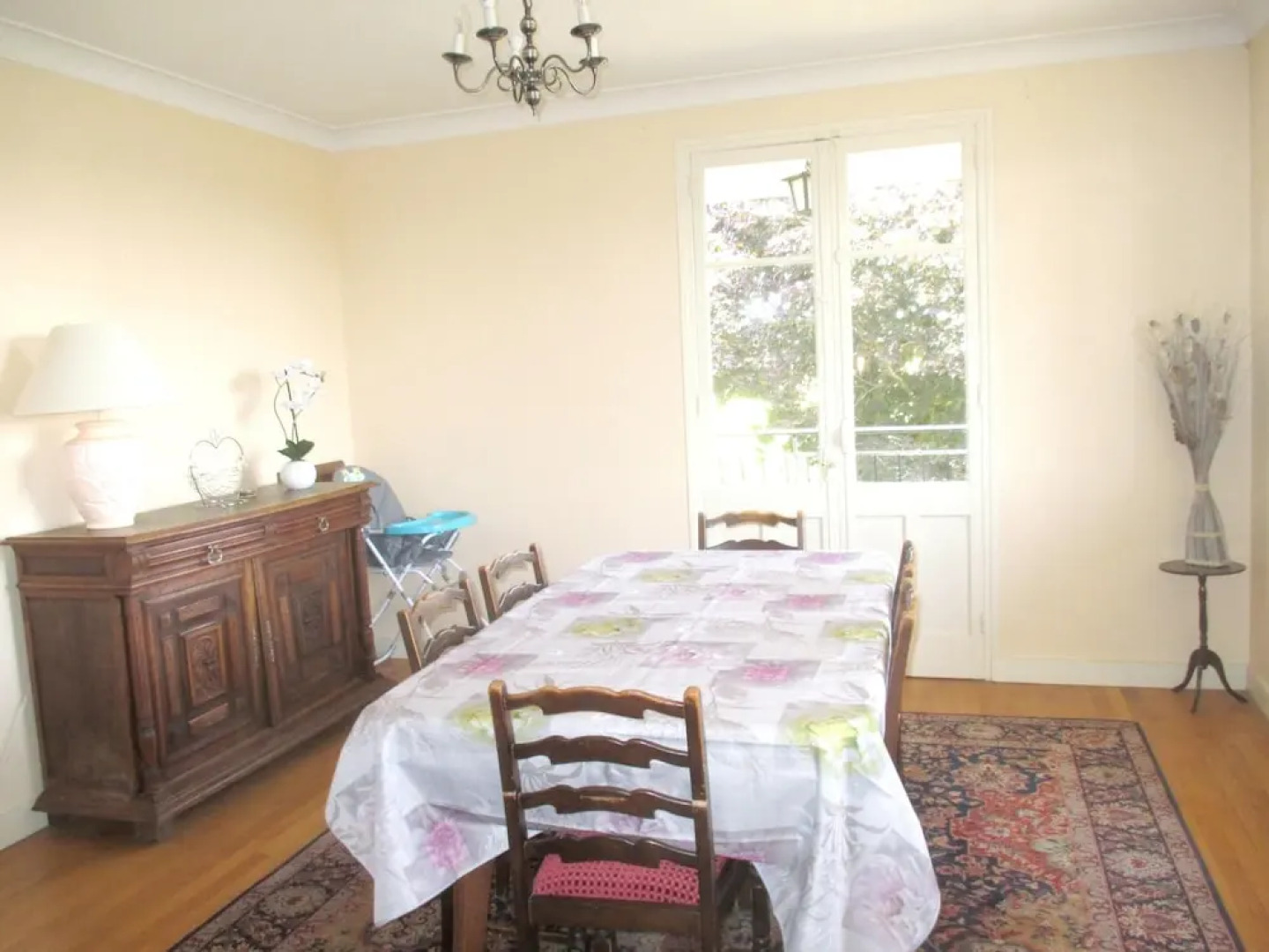 House With 4 Bedrooms in Charnay-lès-mâcon, With Wonderful Mountain Vi