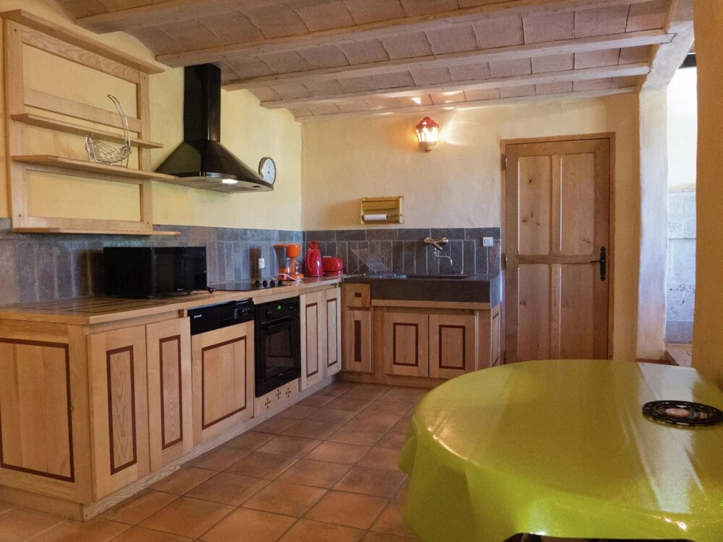 Stylish Villa in Fraissé-des-corbières With Swimming Pool