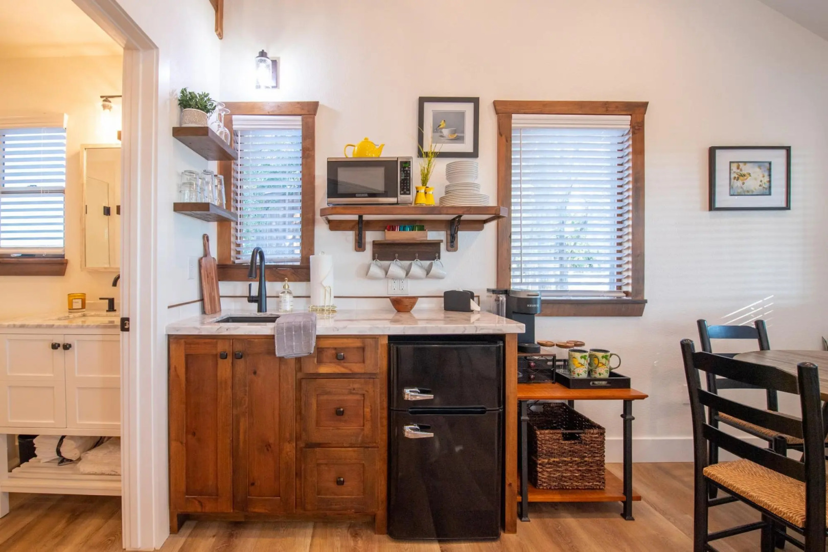 The Goldfinch Cabin (15 MIN to Magnolia & Baylor)