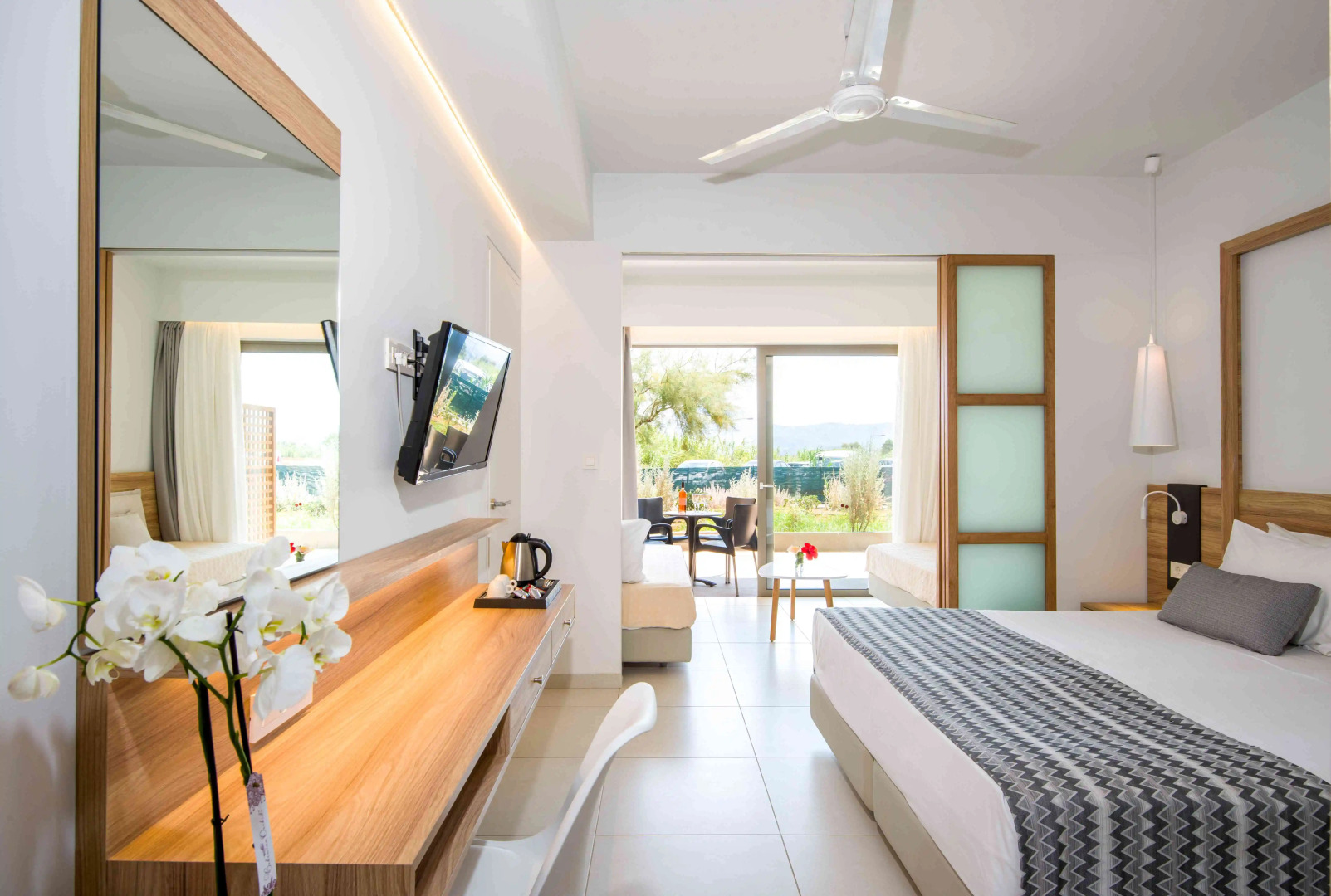 Kiani Beach Resort Family