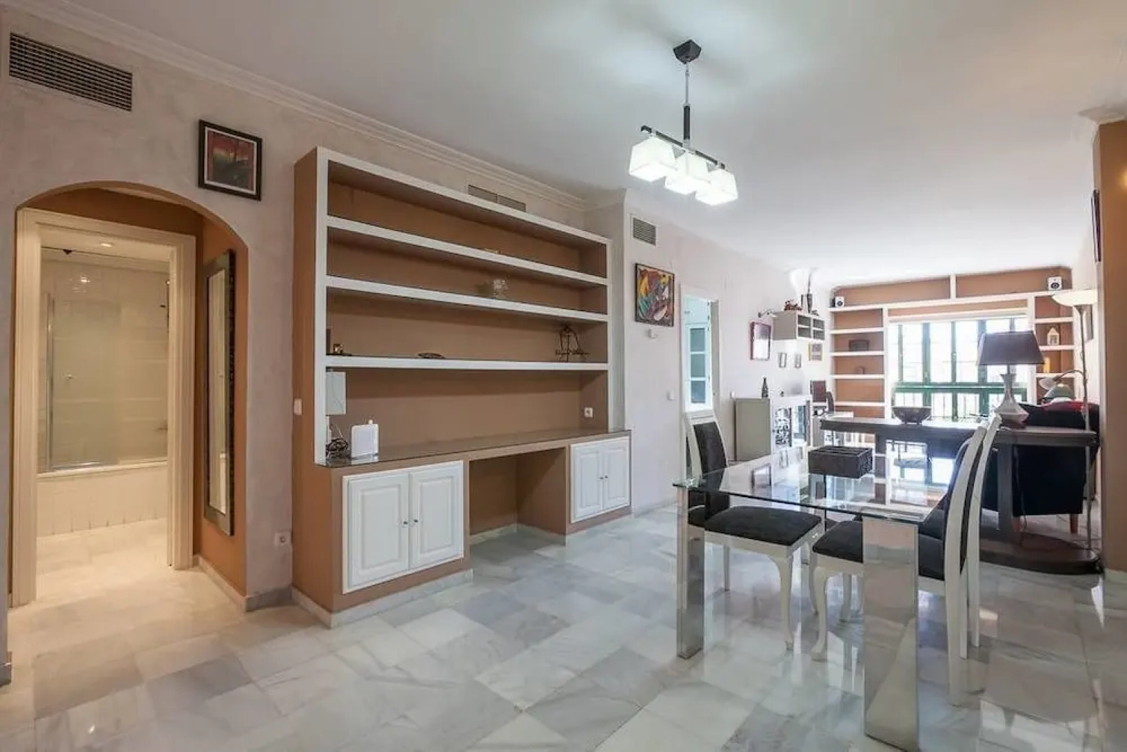 Bonito Piso Junto al Rio