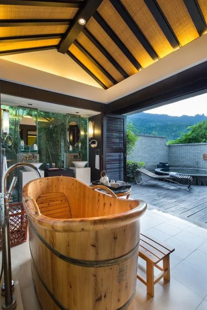 Qixianling Baoting Liyuan Hot Spring Hotel