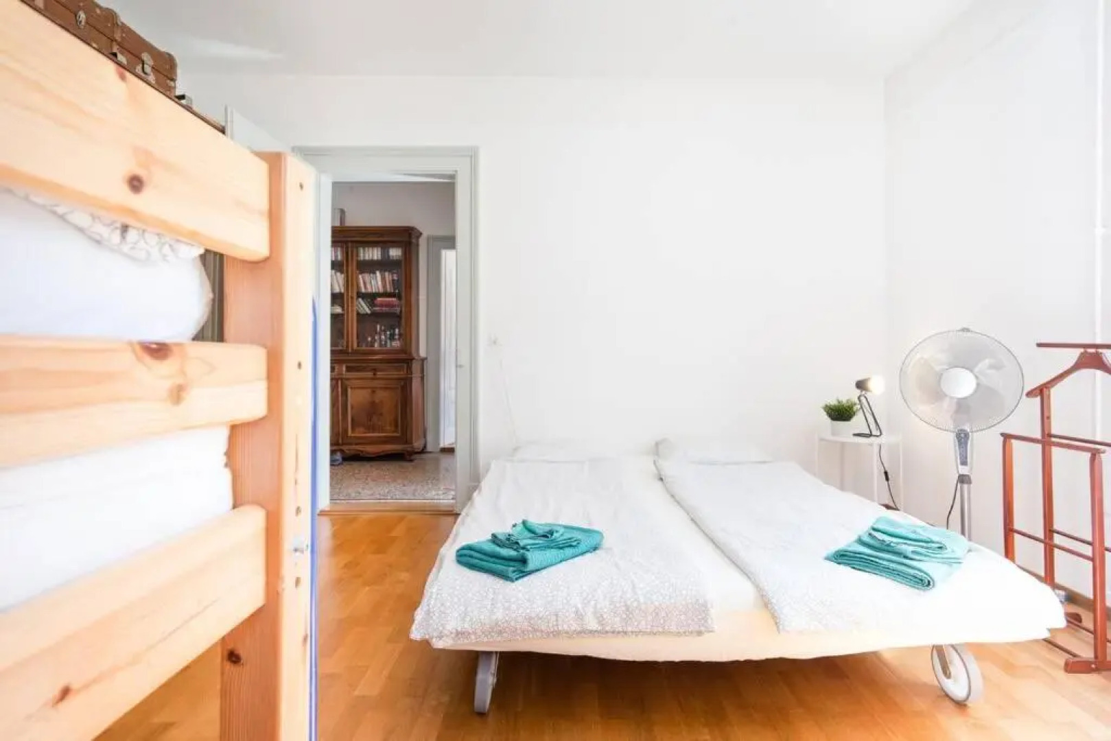 2 Zimmer in Jugendstilwohnung mit Garten (1-6 P.)