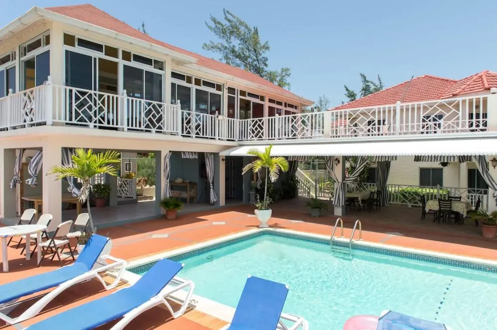 Pipers Cove - Runaway Bay