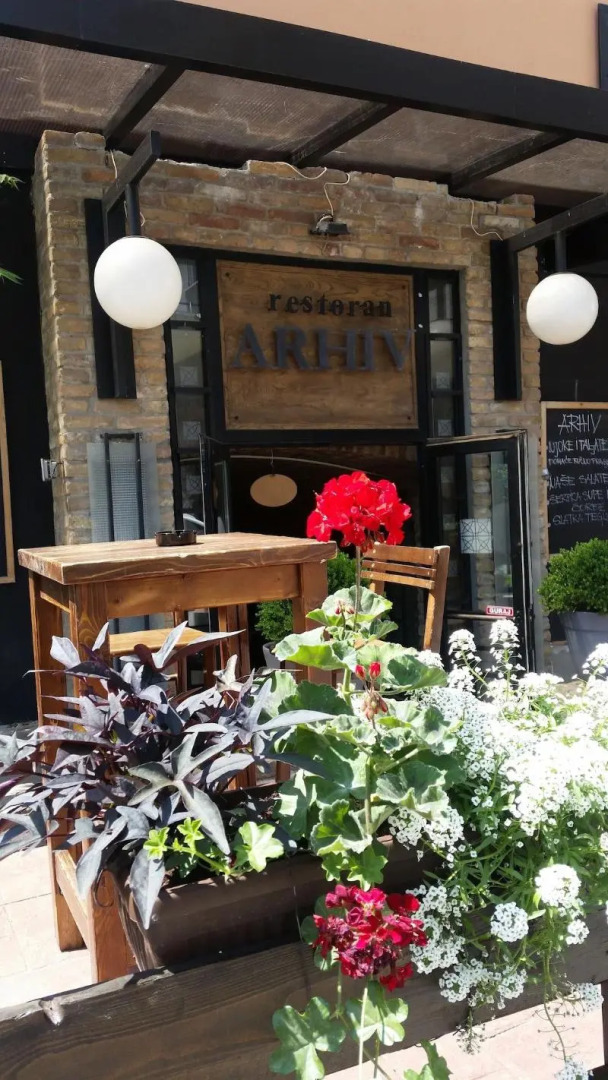 Hotel Arhiv