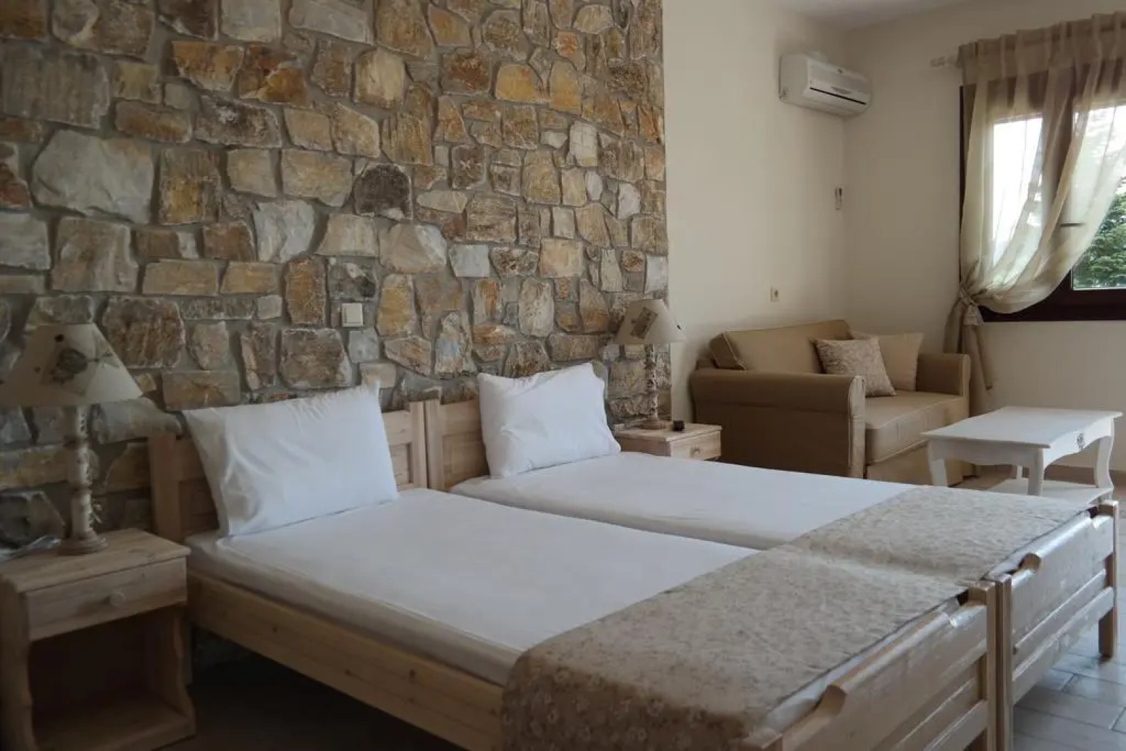 Agorastos Suites