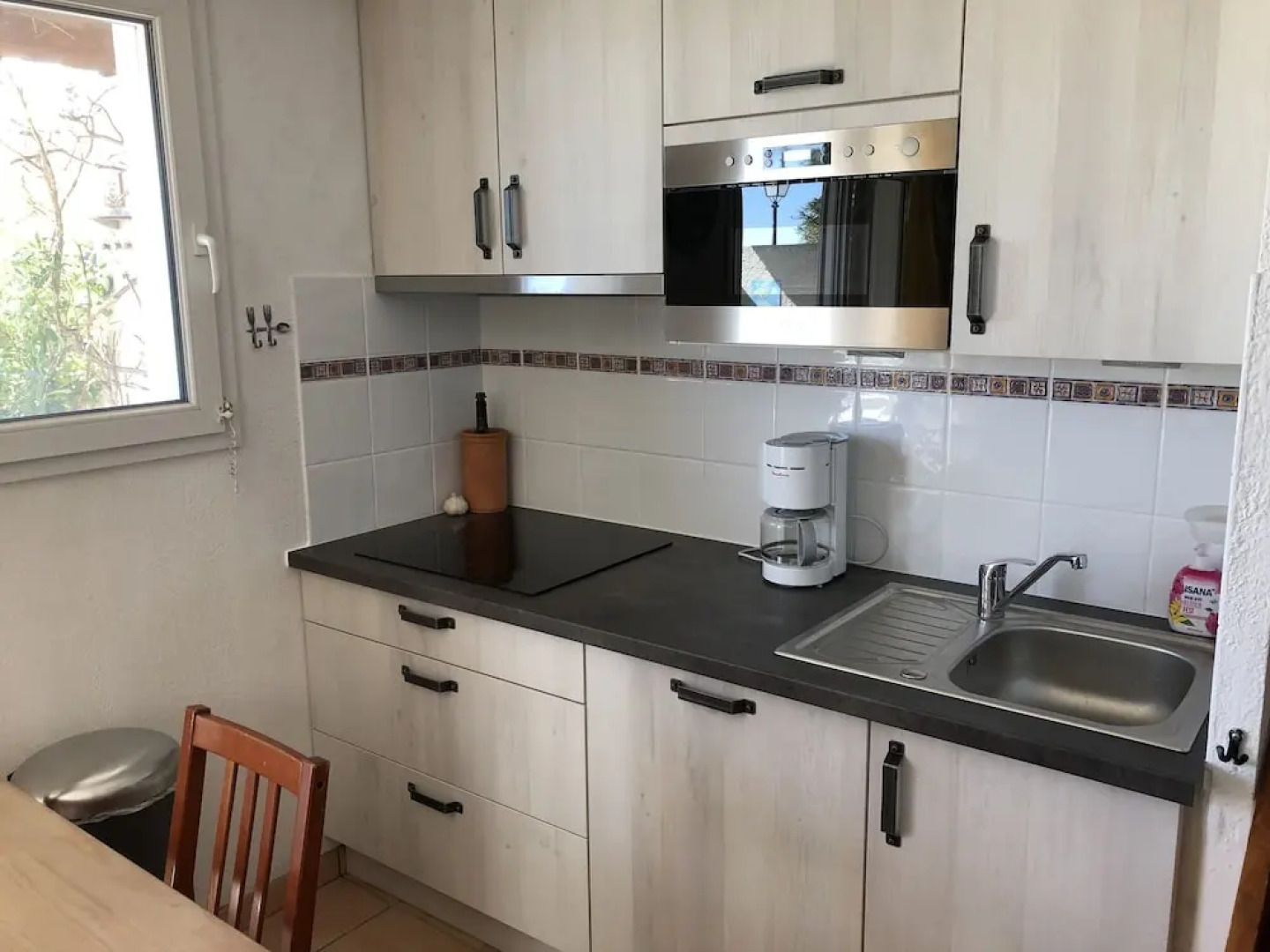 Vintage Holiday Home in South of France by the Sea