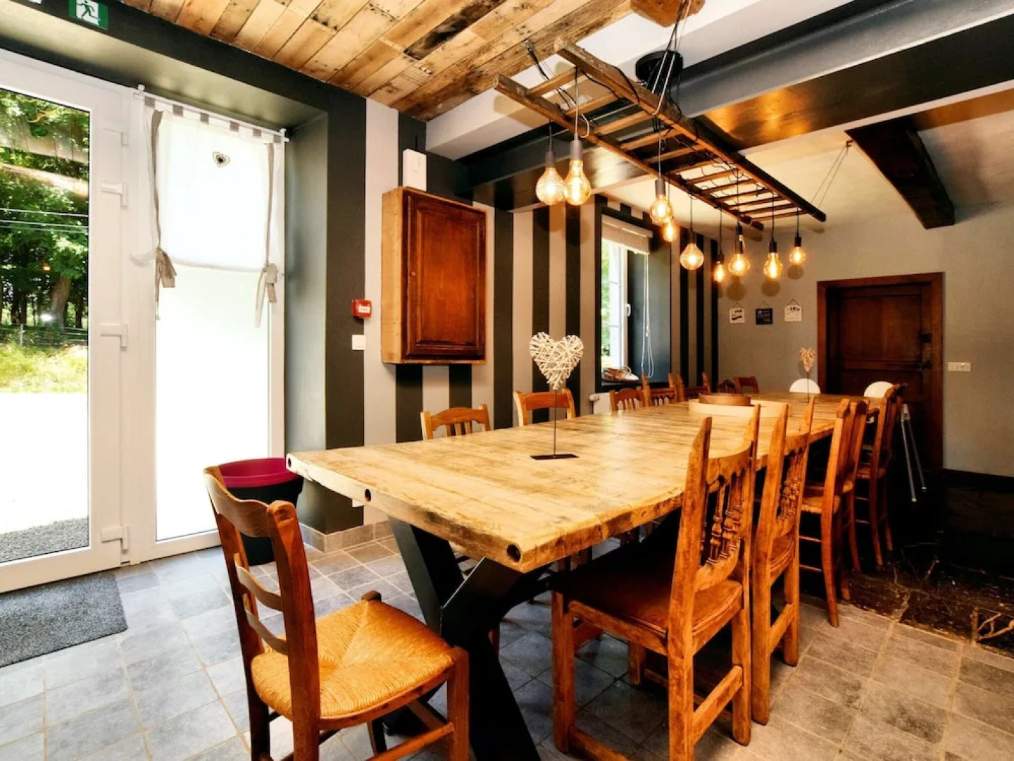 Magnificent Holiday Home in Baronville With Heated Pool & Billiards