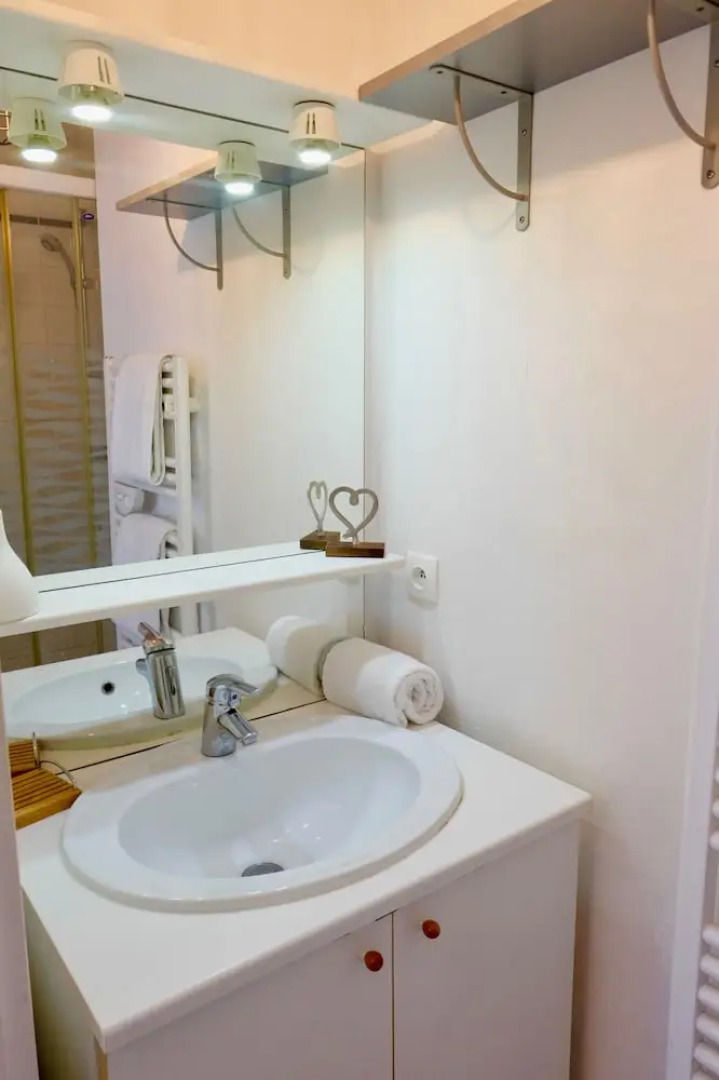 La Company Des Concierges : twenty seven T2