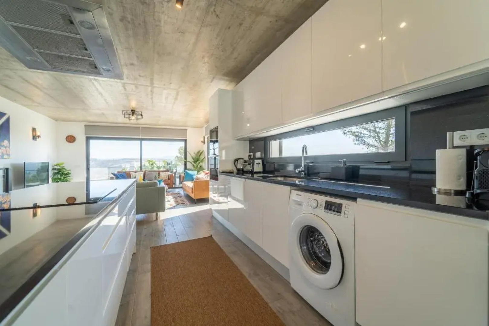 As Andorinhas - Walking distance to Monte Clerigo and Amoreira beaches