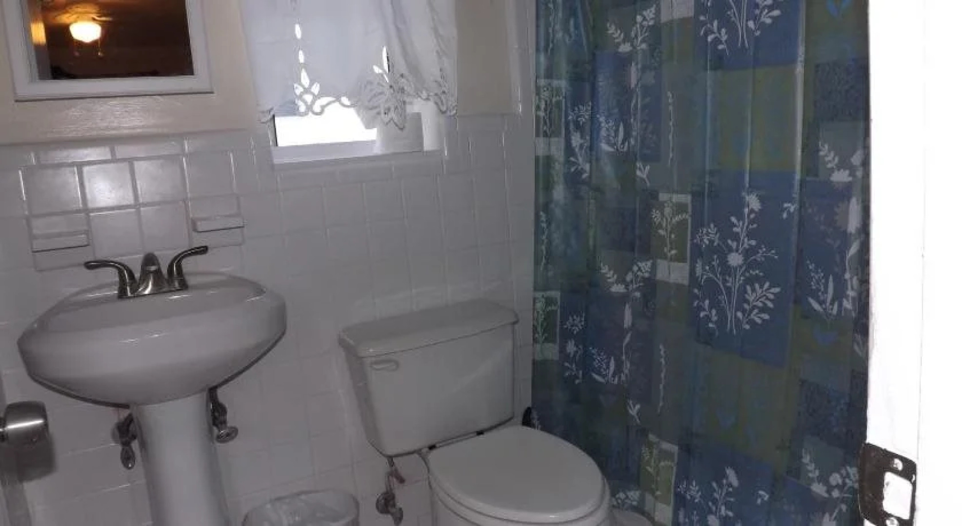 Eamon James Apartments & Suites