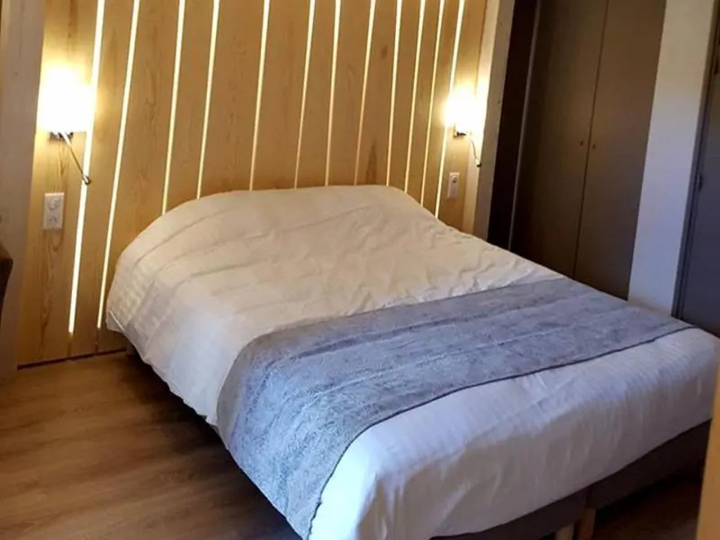 Logis Hotel De La Poste - Tence