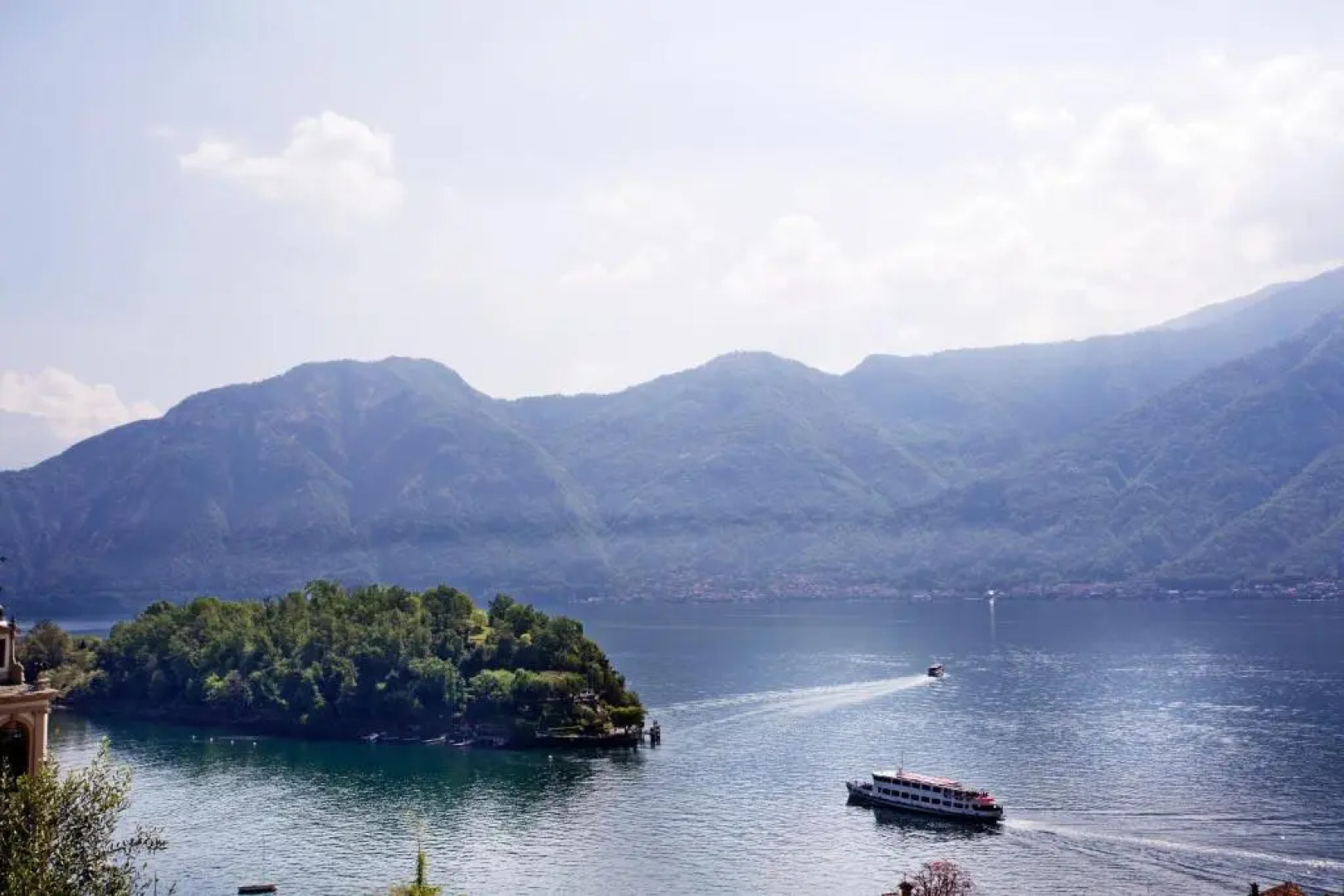 Sala Comacina Apartment No 1 (Sleeps 10)