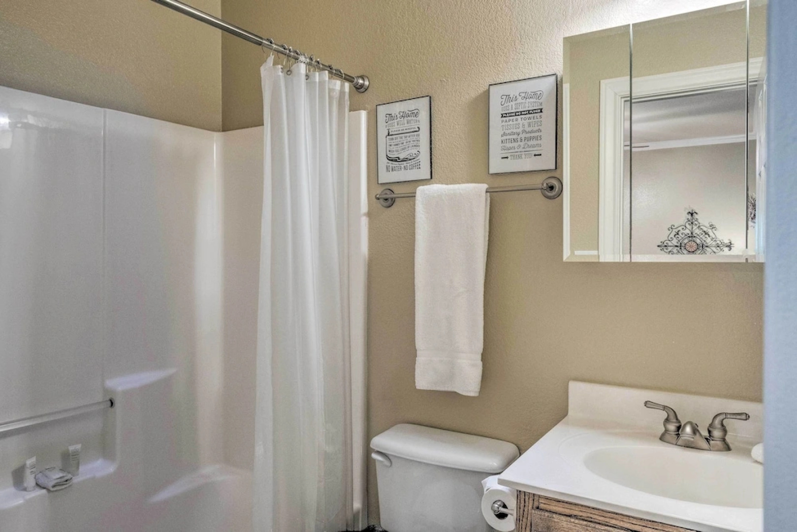 Covered Deck & 2-story Dock: Lake Travis Home!