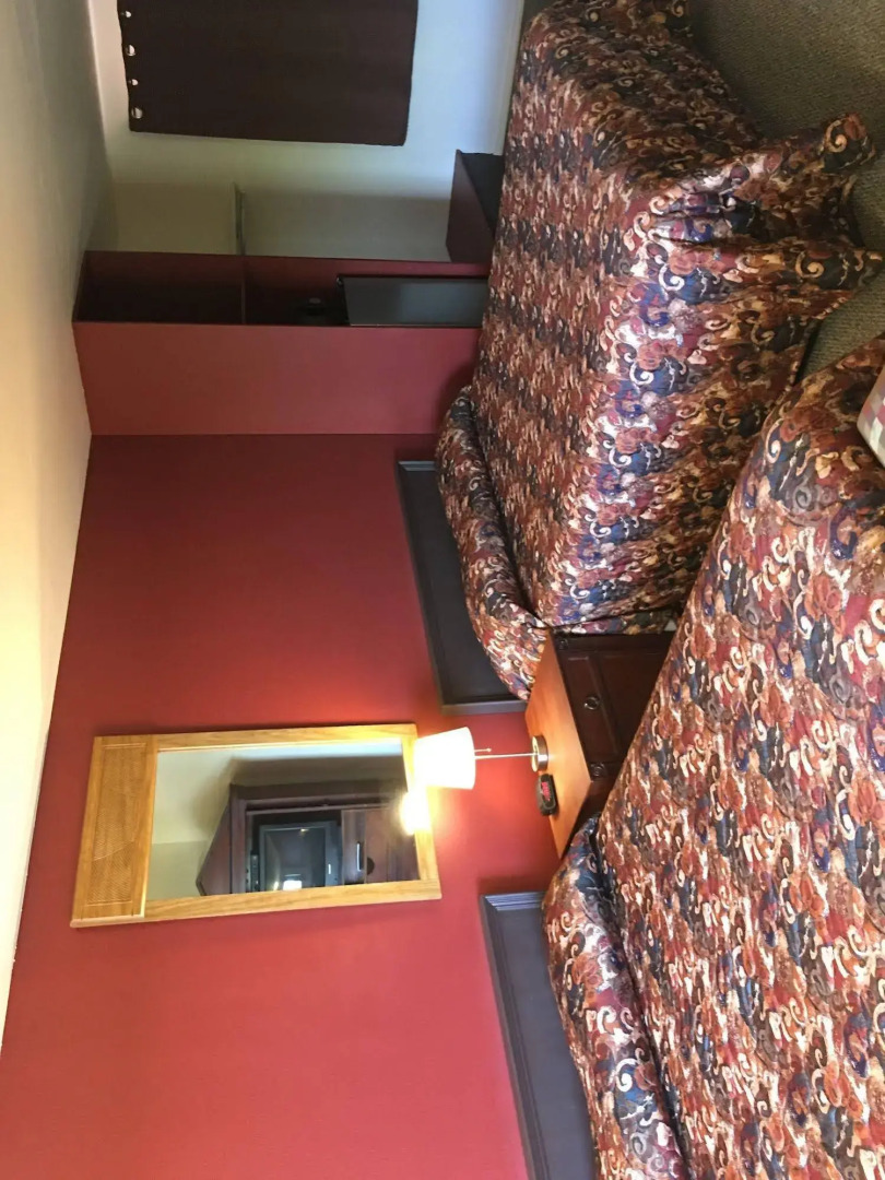 Lakeshore Inn Water Front