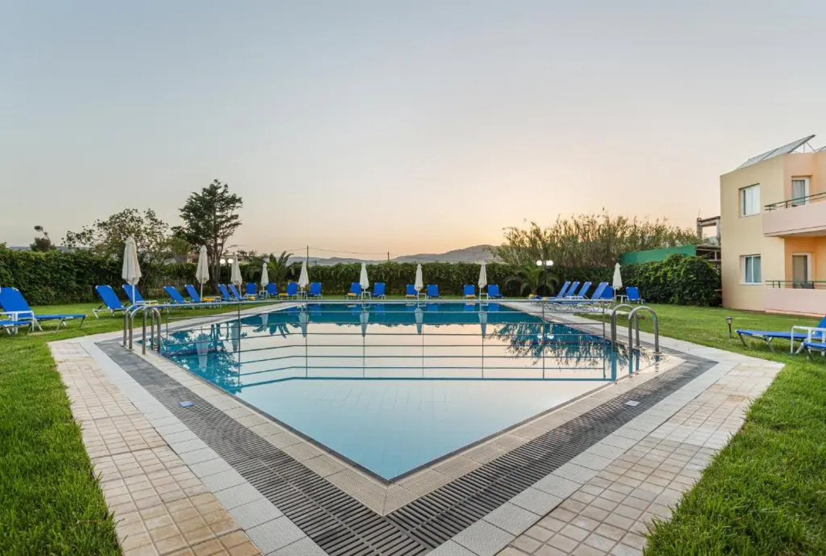 Alonia Hotel Apartments