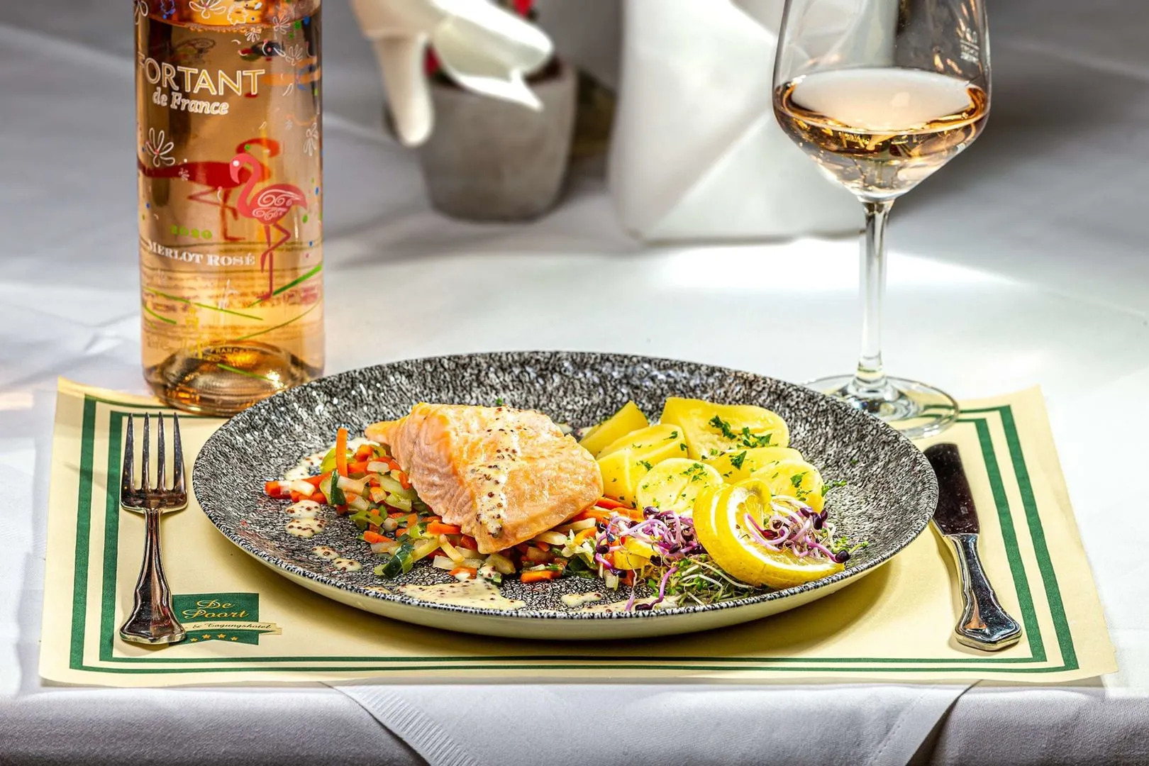 Sport - und Tagungshotel De Poort