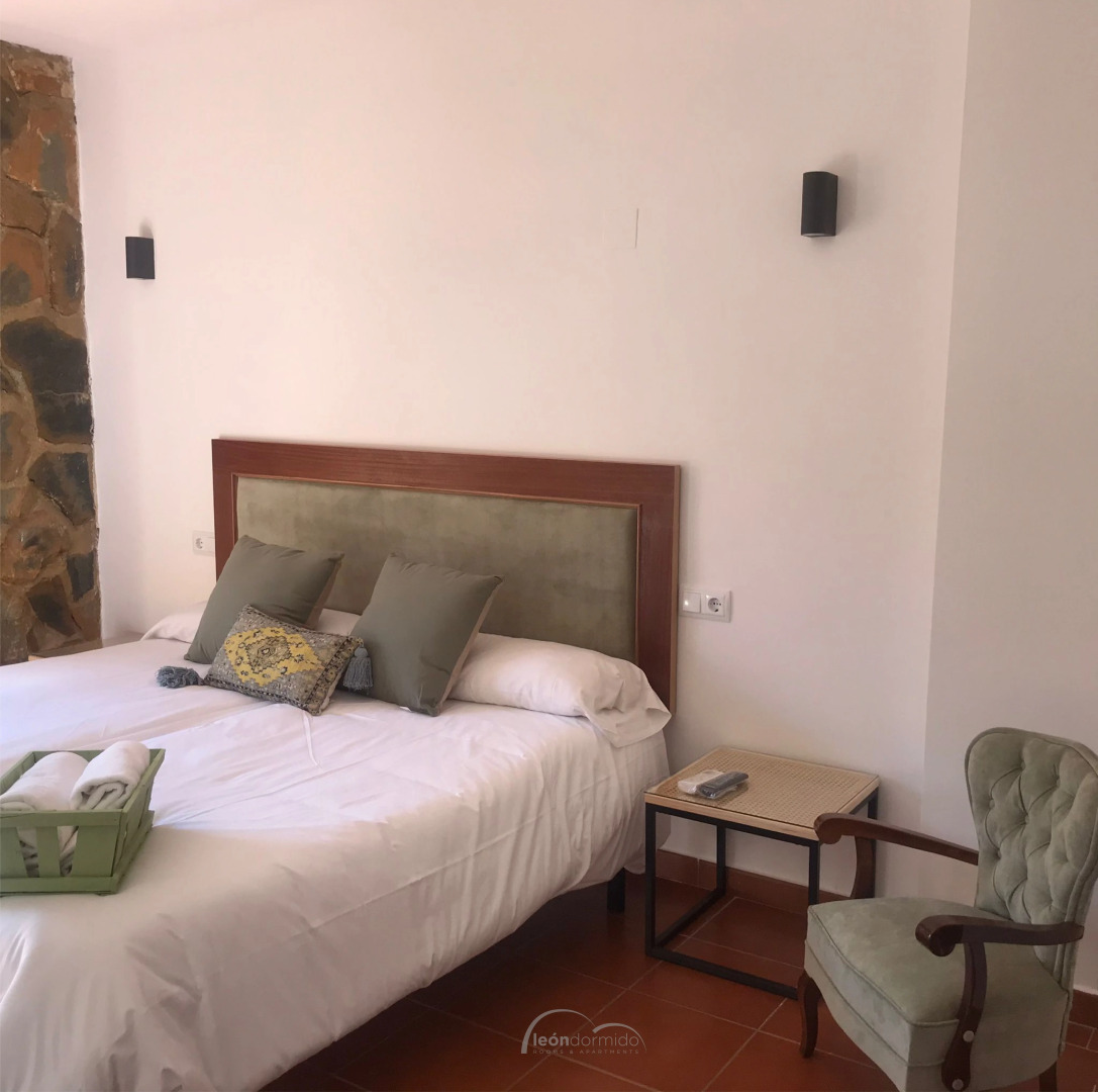 LEON DORMIDO Room & Apartments