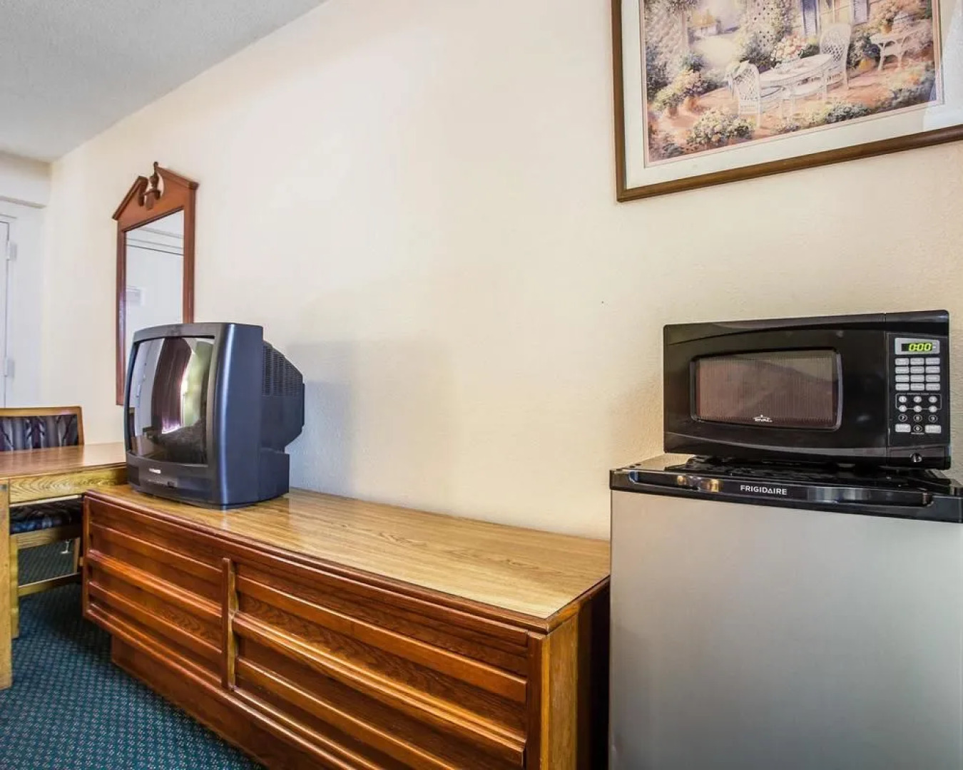 Super 8 Claremont East Hickory