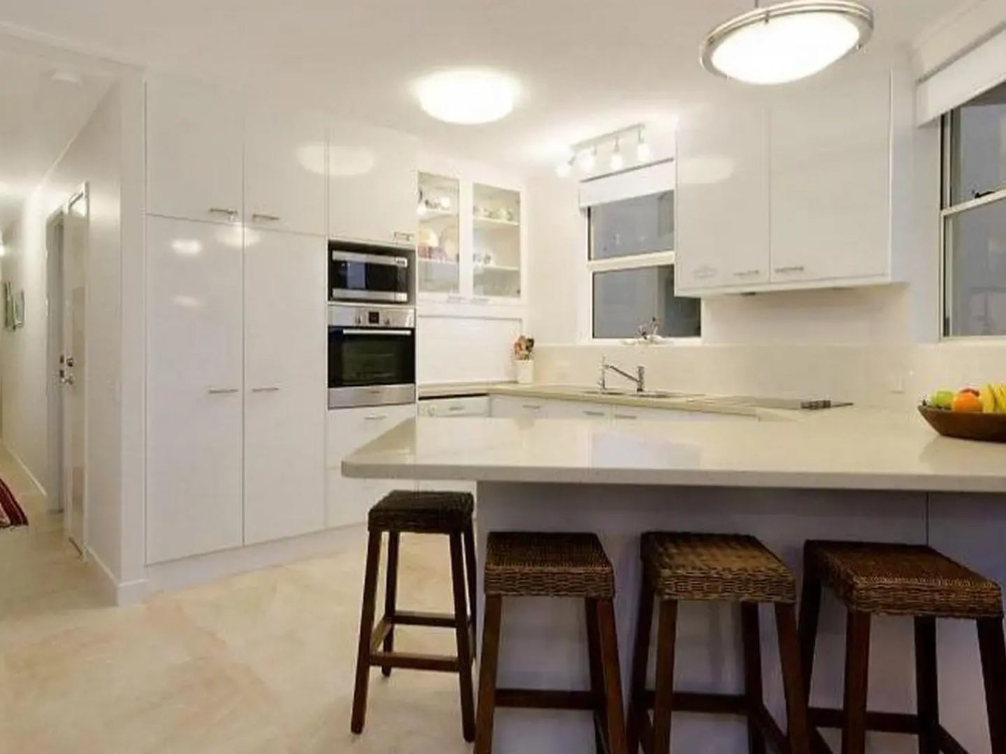 Mariner Cove 1 - 2 BDRM Apt on Parkyn Pde