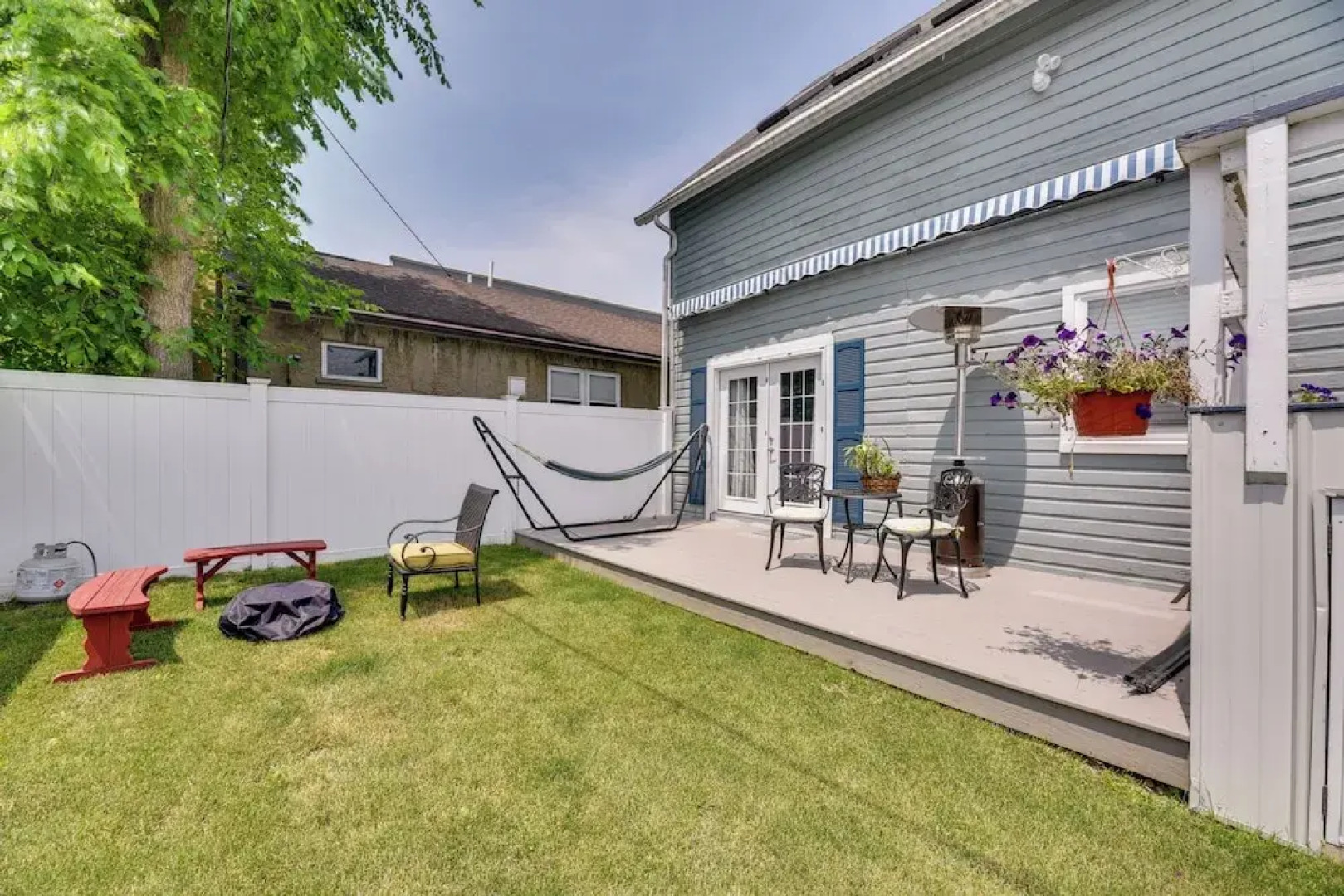 Pet-friendly Loft Vacation Rental w/ Fire Pit!