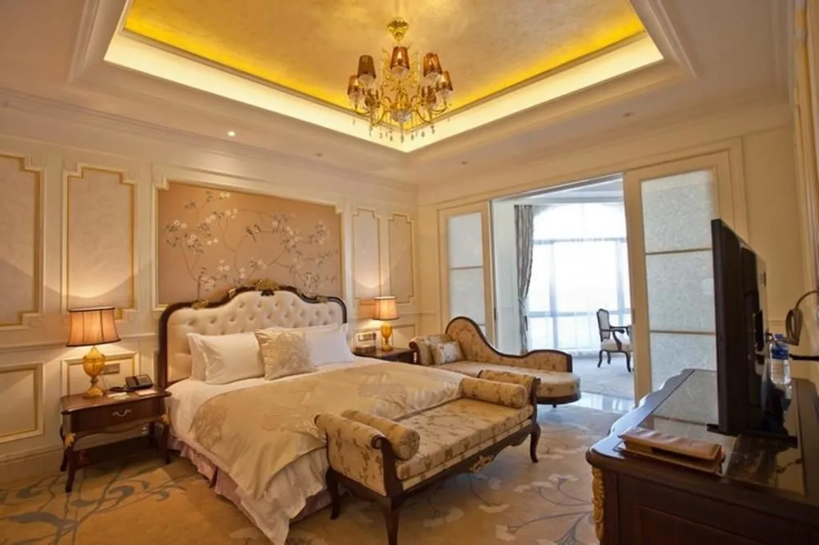 Bihu Hotspring Resort