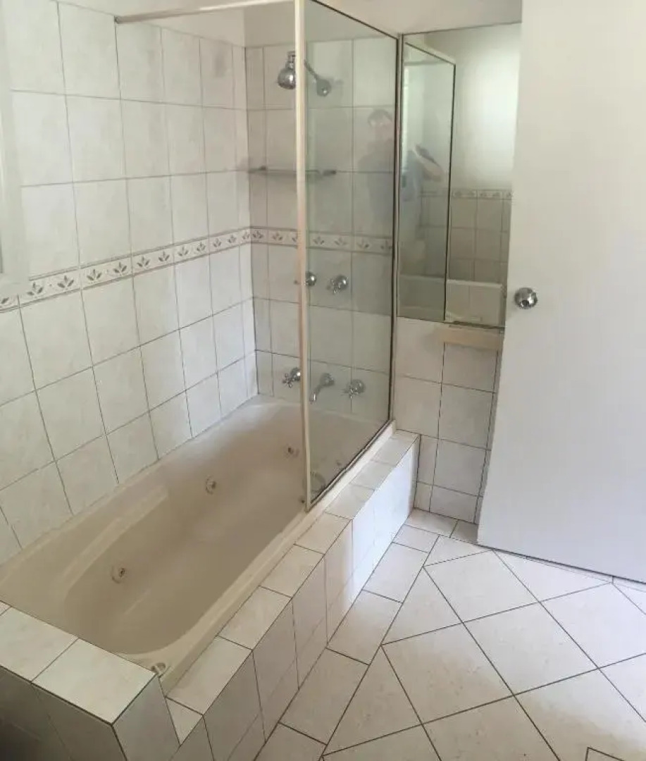 Dockside Waterfront Indulgence